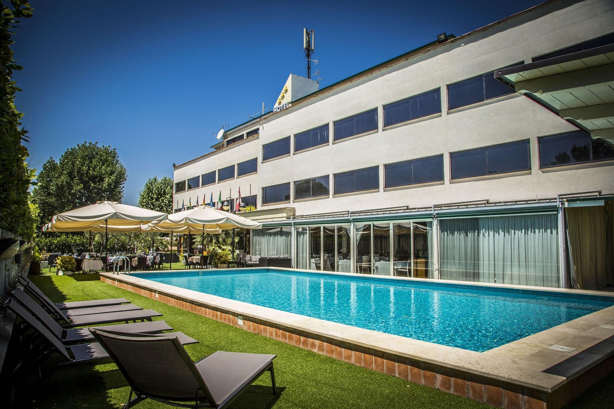 Hotel Cristallo Relais, Sure Hotel Collection By Best Western Tivoli Esterno foto